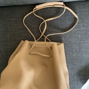8 Other Reasons VEGAN LEATHER SLOUCHY BUCKET BAG
